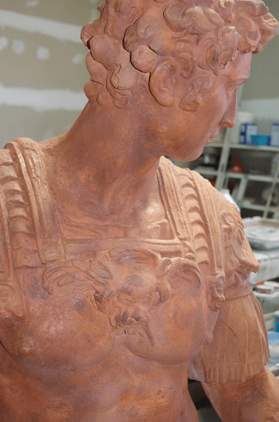 Guiliano Di Medici Statue