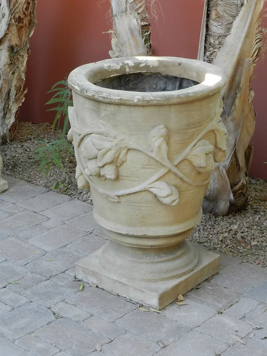 Acorn Planter