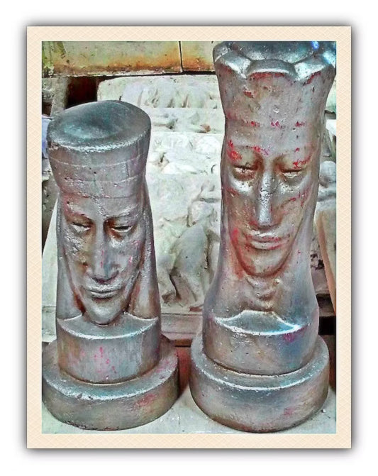 King & Queen Chest Pieces Statue